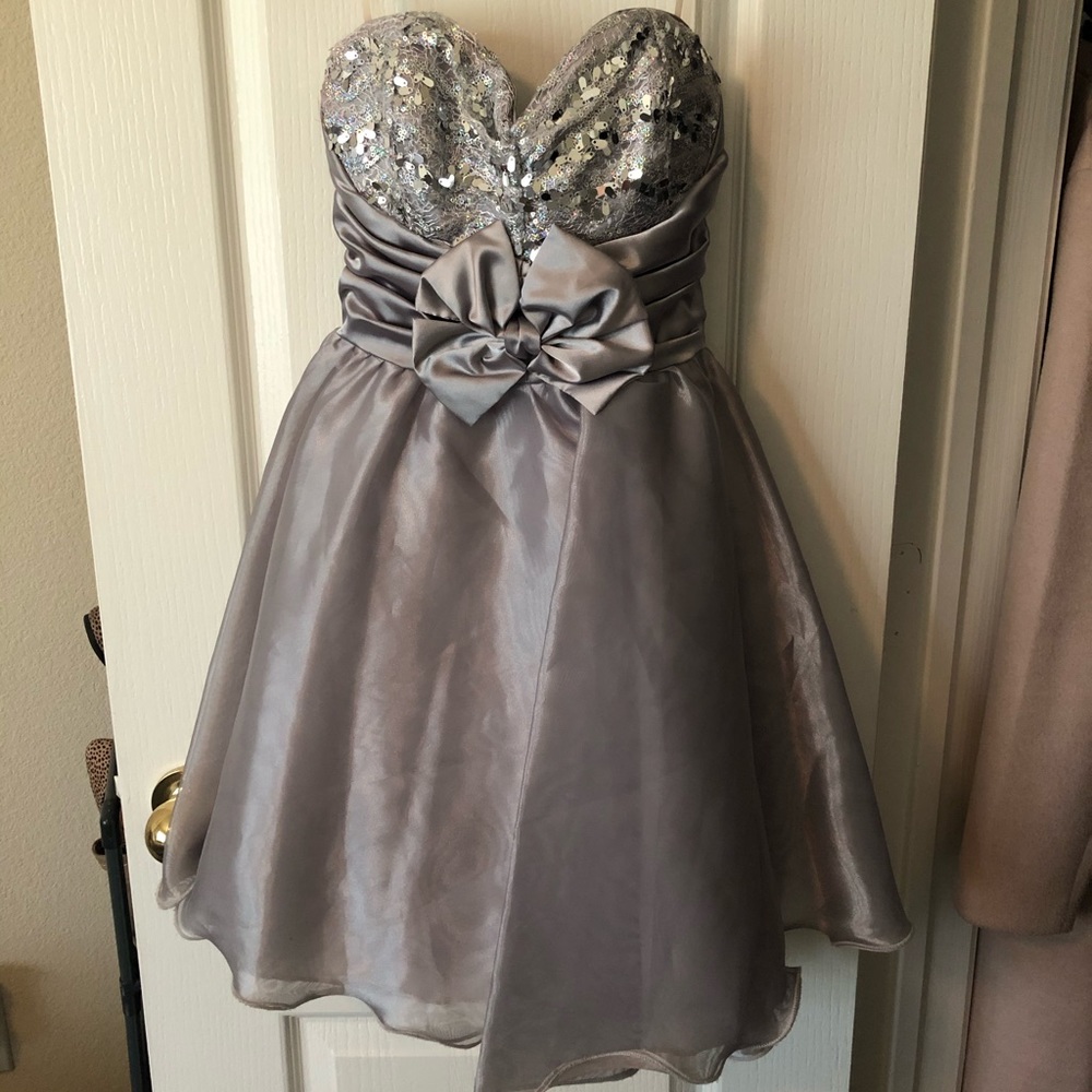Strapless sequin prom/party dress